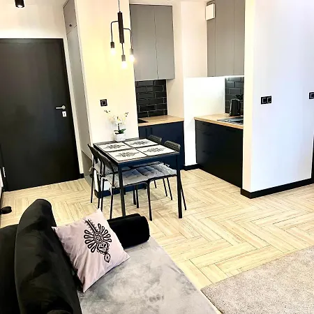 アパート Goralskie Trimont チョルシュティン